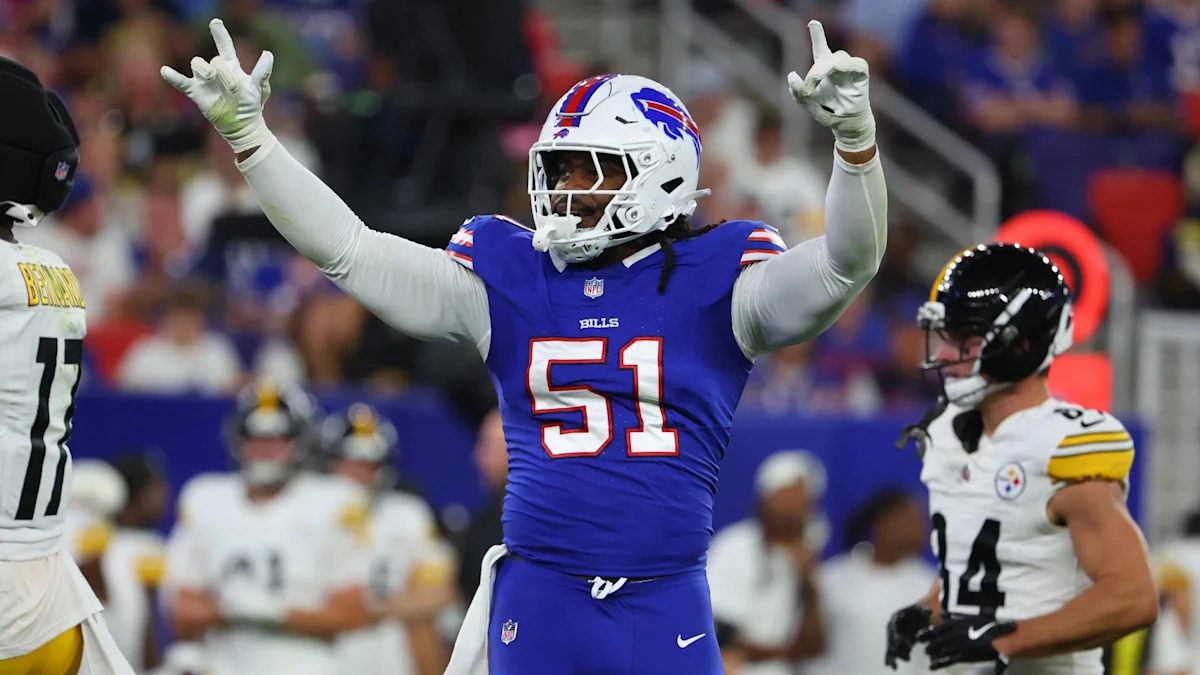 Mike Danna com uniforme dos Bills.