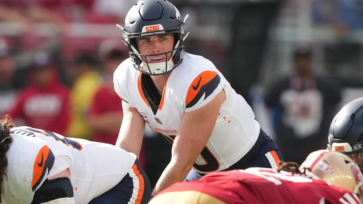 Bo Nix em ação pelos Broncos.