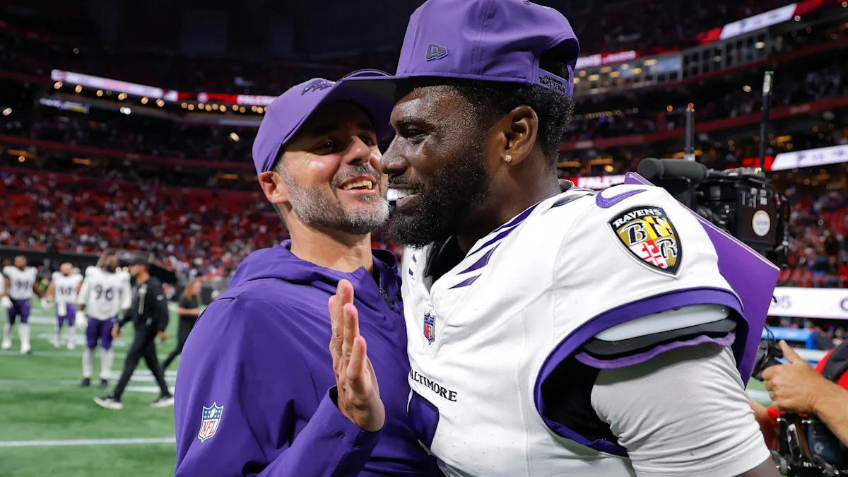 Tyler Huntley e Jesse Minter em imagem dos Ravens.