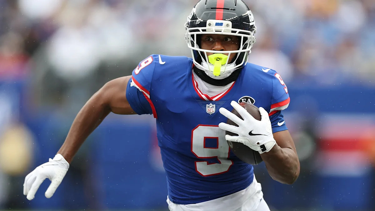 Tight end em campo pelo Buffalo Bills; imagem ilustrativa da tabela de fantasy.