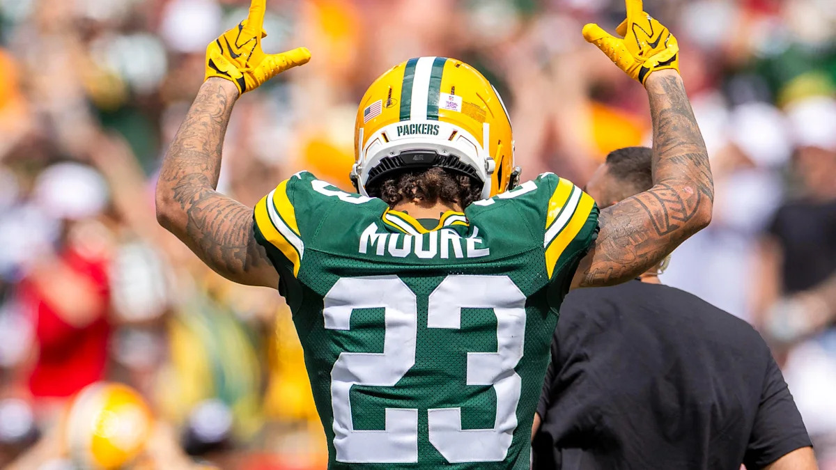 Skyy Moore comemora após revisão de um touchdown em 4 de outubro de 2026.