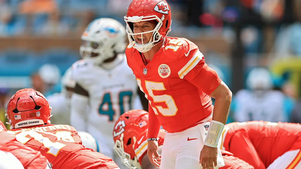 Patrick Mahomes em campo pelo Kansas City Chiefs.