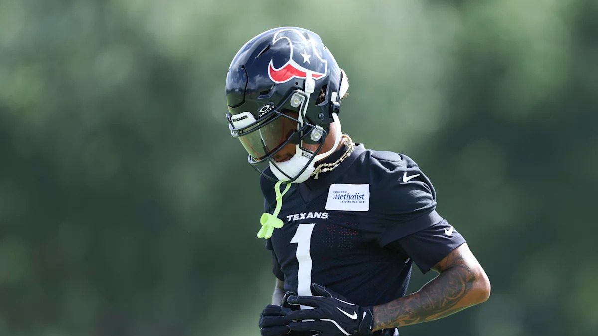 Tank Dell durante atividade do Houston Texans.