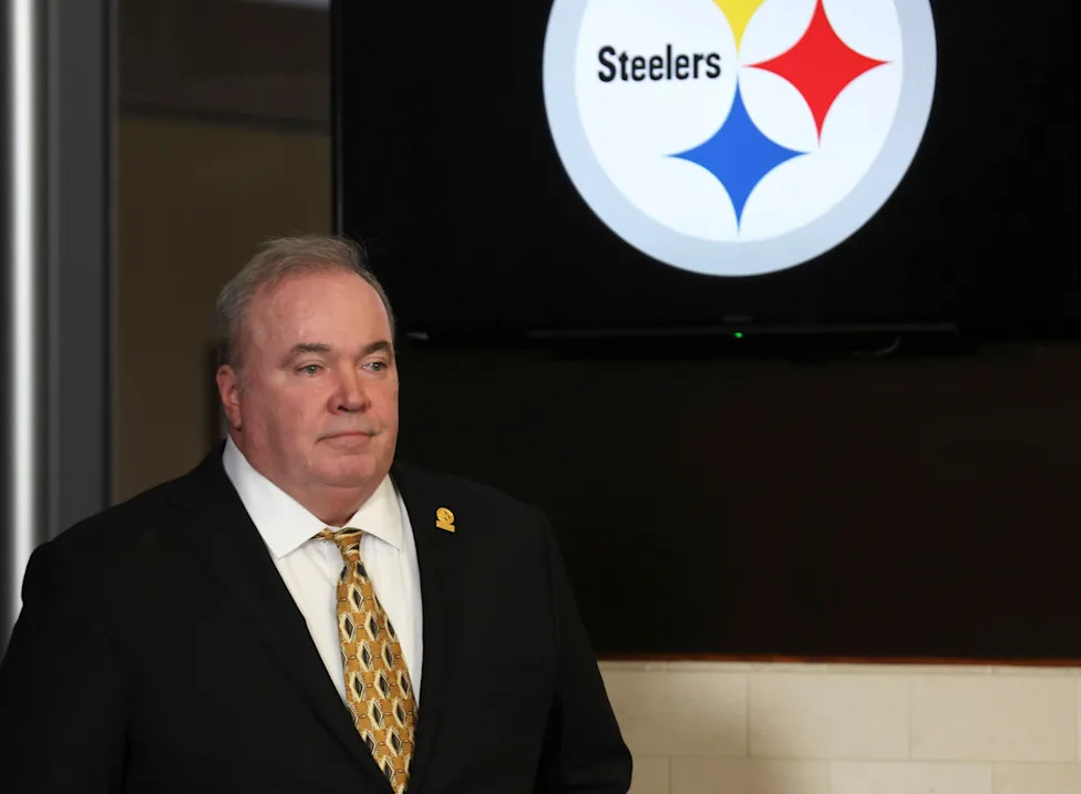 Mike McCarthy em sua apresentação como treinador dos Steelers, em 27 de janeiro de 2026.