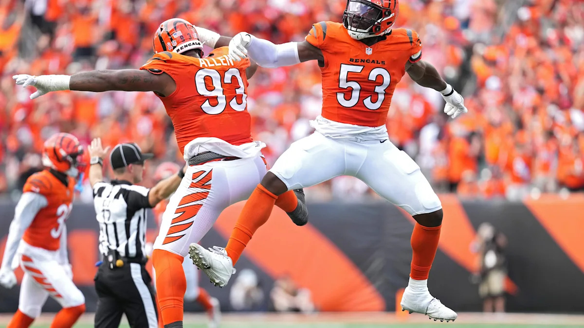 Defensores do Cincinnati Bengals em ação; imagem ilustrativa da análise sobre Boye Mafe.