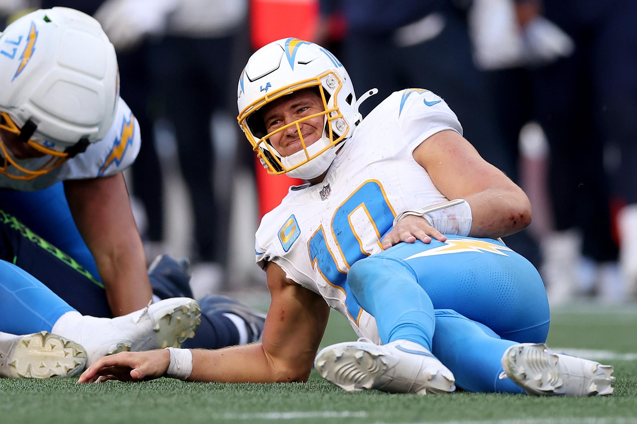 Justin Herbert após um turnover contra os Seahawks em Seattle, em 4 de outubro de 2026.