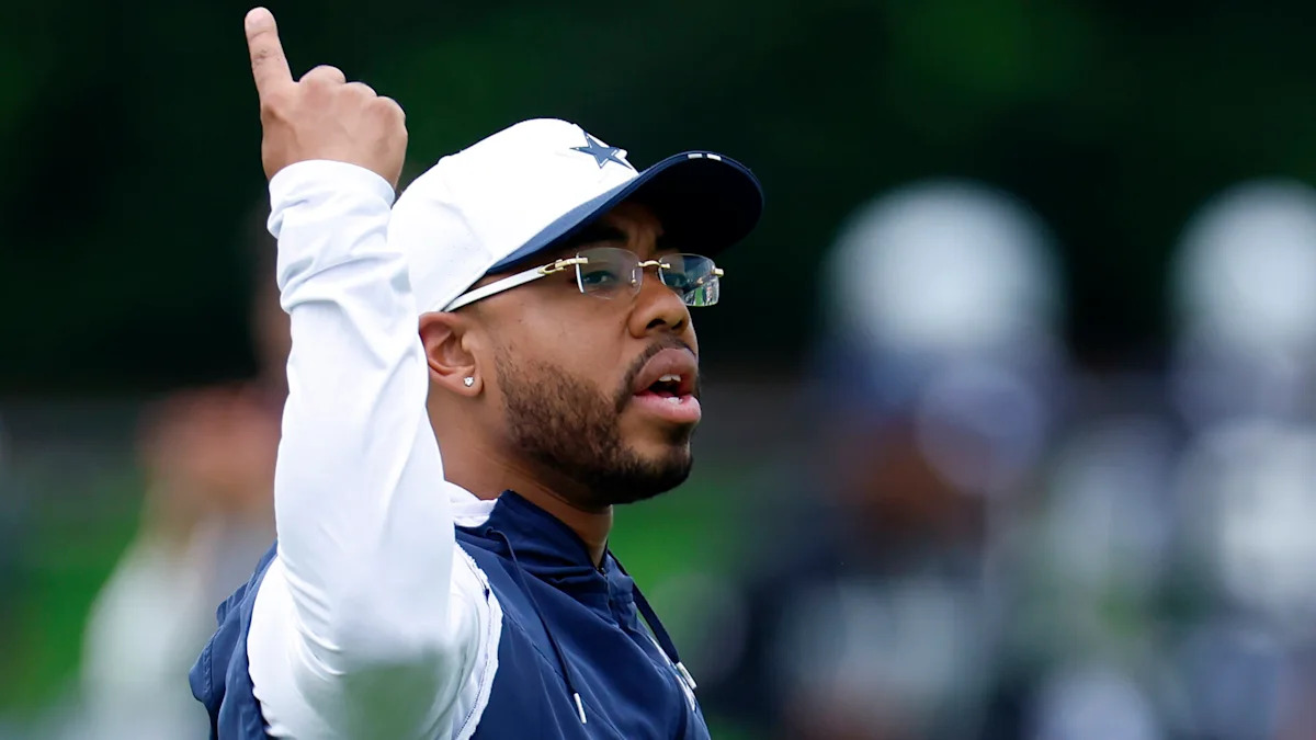 Christian Parker na comissão dos Cowboys; coordenador discute onde ficará contra os Packers.