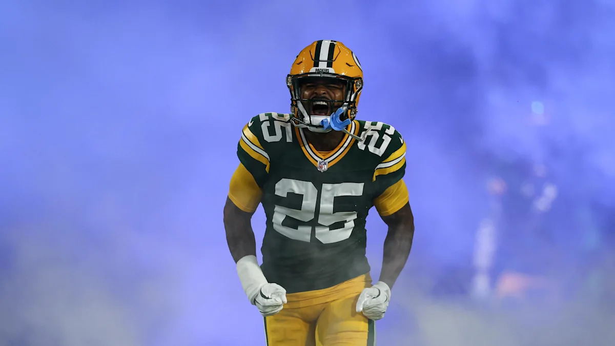 Keisean Nixon entra em campo pelos Packers; cornerback voltou ao treino de forma limitada.