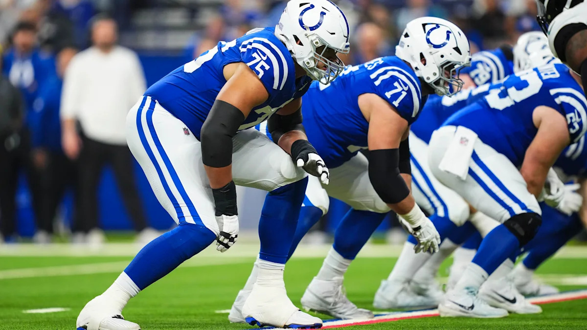 Jalen Travis na linha ofensiva dos Colts contra os Jaguars em dezembro de 2025; imagem de arquivo.