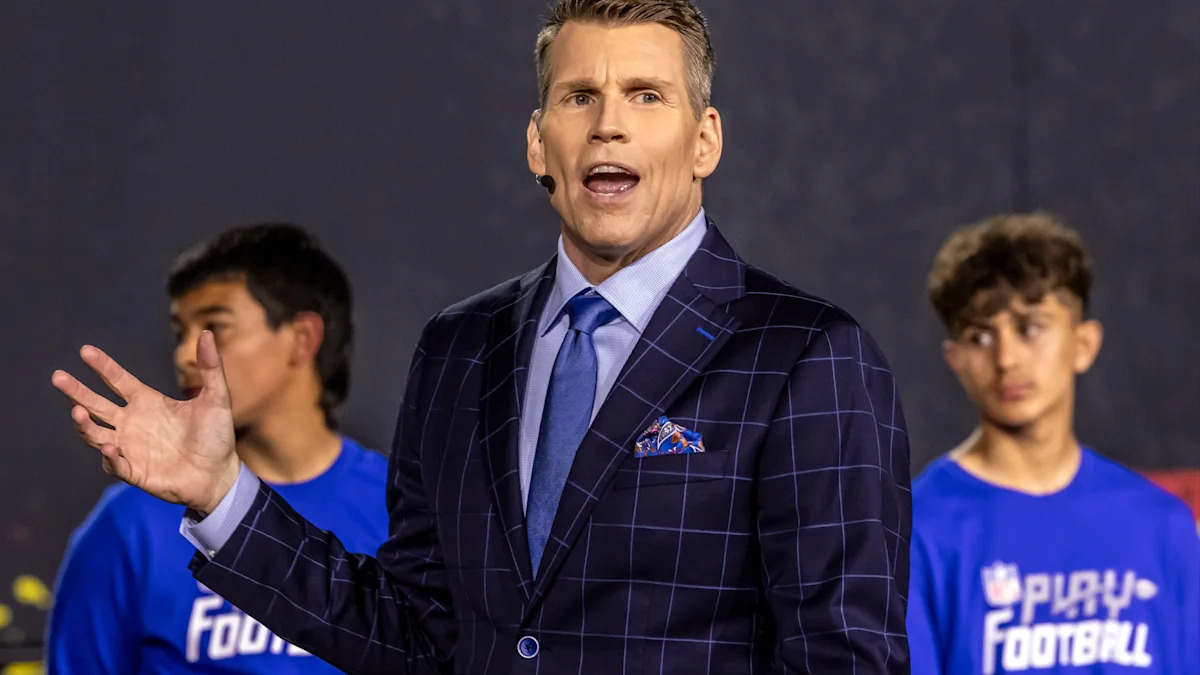 Scott Hanson apresenta os Seahawks no evento de abertura do Super Bowl LX, em San Jose, em 2 de fevereiro de 2026; imagem de arquivo.