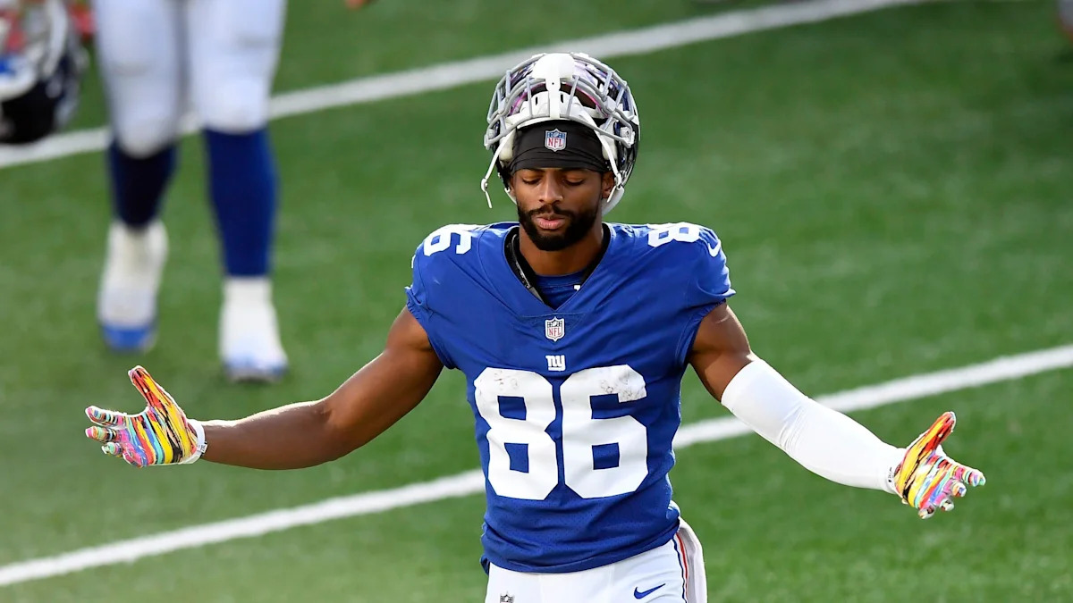 Darius Slayton com uniforme dos Giants; imagem de arquivo anterior à sua passagem pelos Colts.