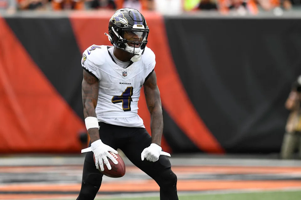 Zay Flowers em jogo dos Ravens contra os Bengals em setembro de 2023; imagem de arquivo de um dos recebedores comparados na análise.