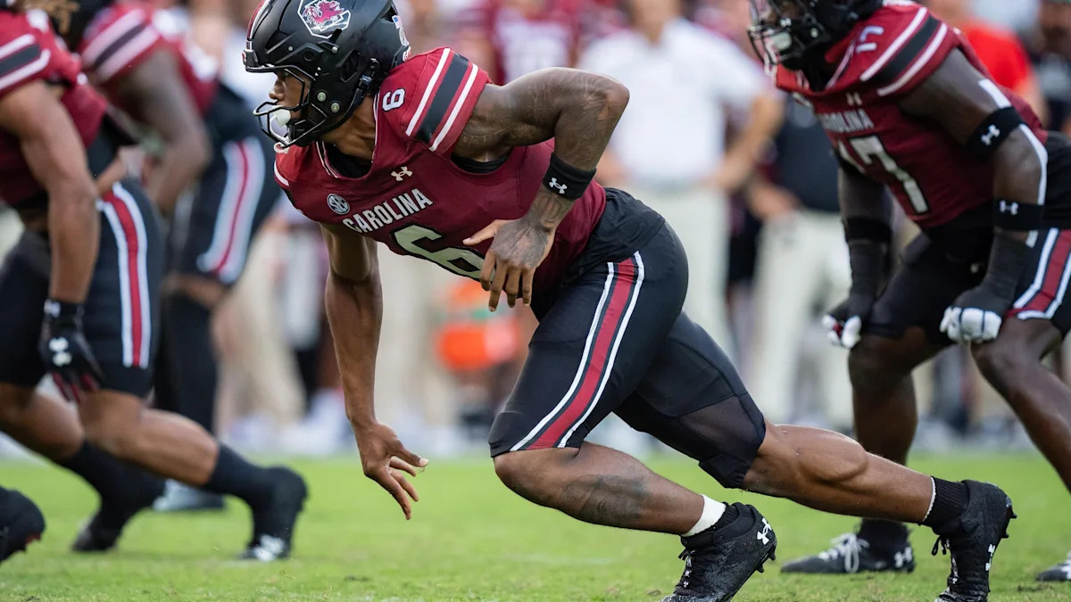Dylan Stewart, de South Carolina, em jogo contra Ole Miss em outubro de 2024; imagem de arquivo.