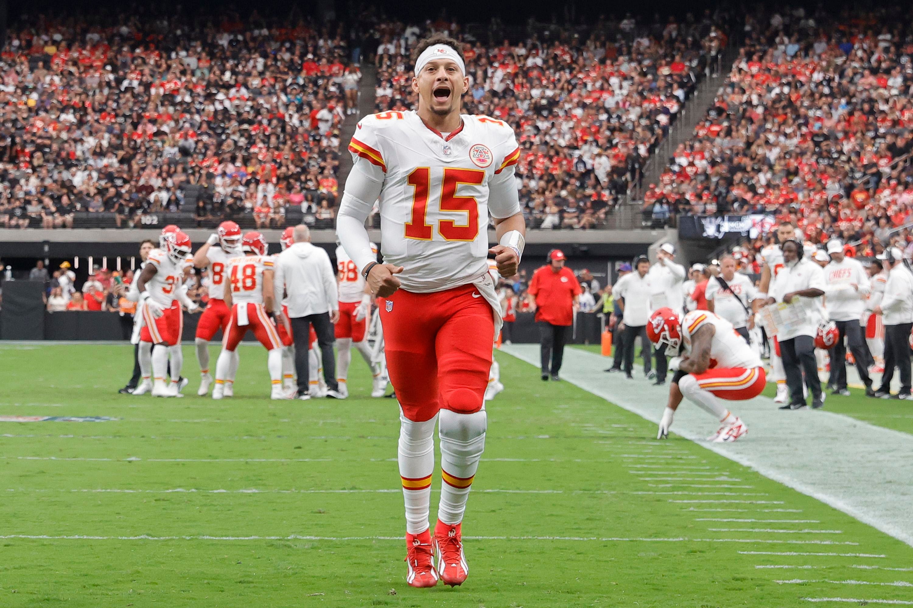 Patrick Mahomes, dos Chiefs, antes do jogo contra os Raiders em Las Vegas, em 4 de outubro de 2026.