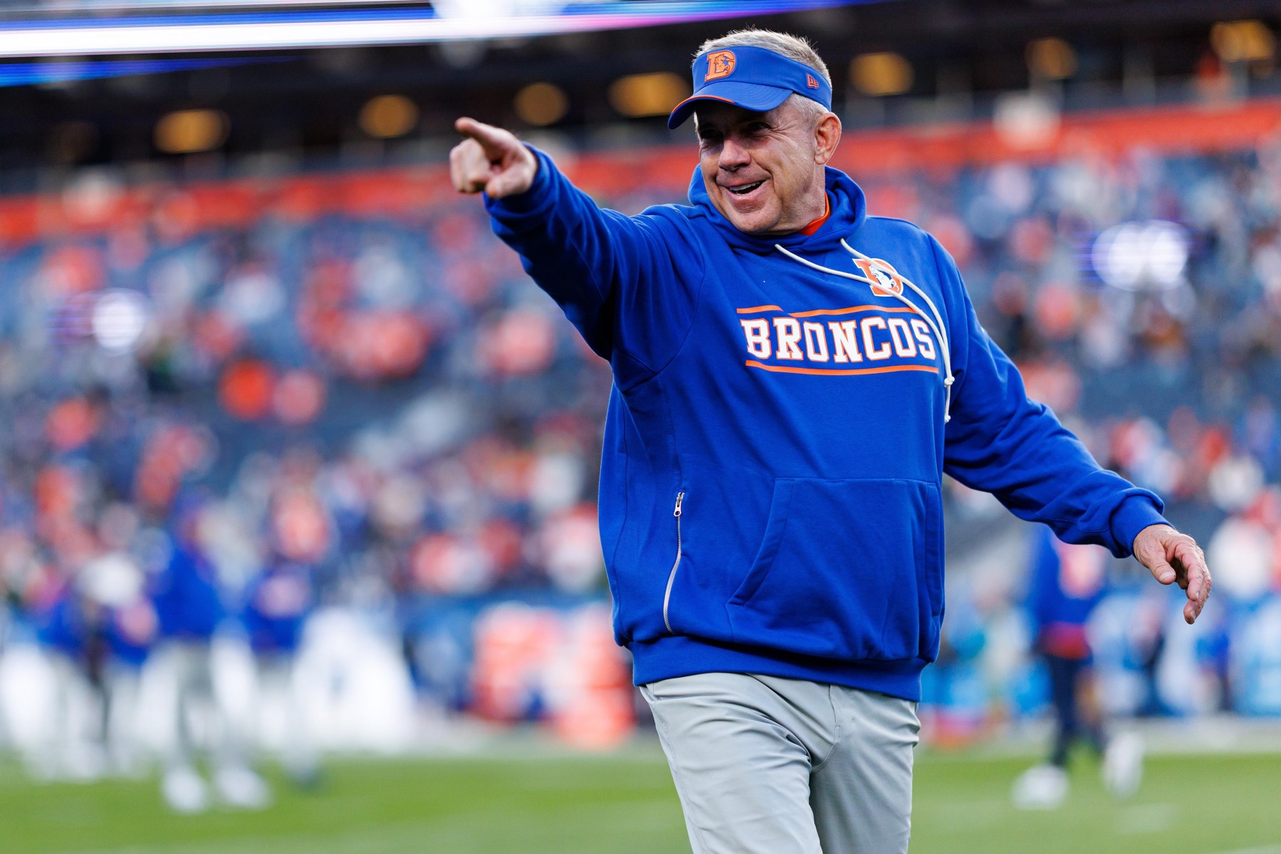 Sean Payton, técnico do Denver Broncos, antes da partida contra o Seattle Seahawks em 15 de outubro de 2026.