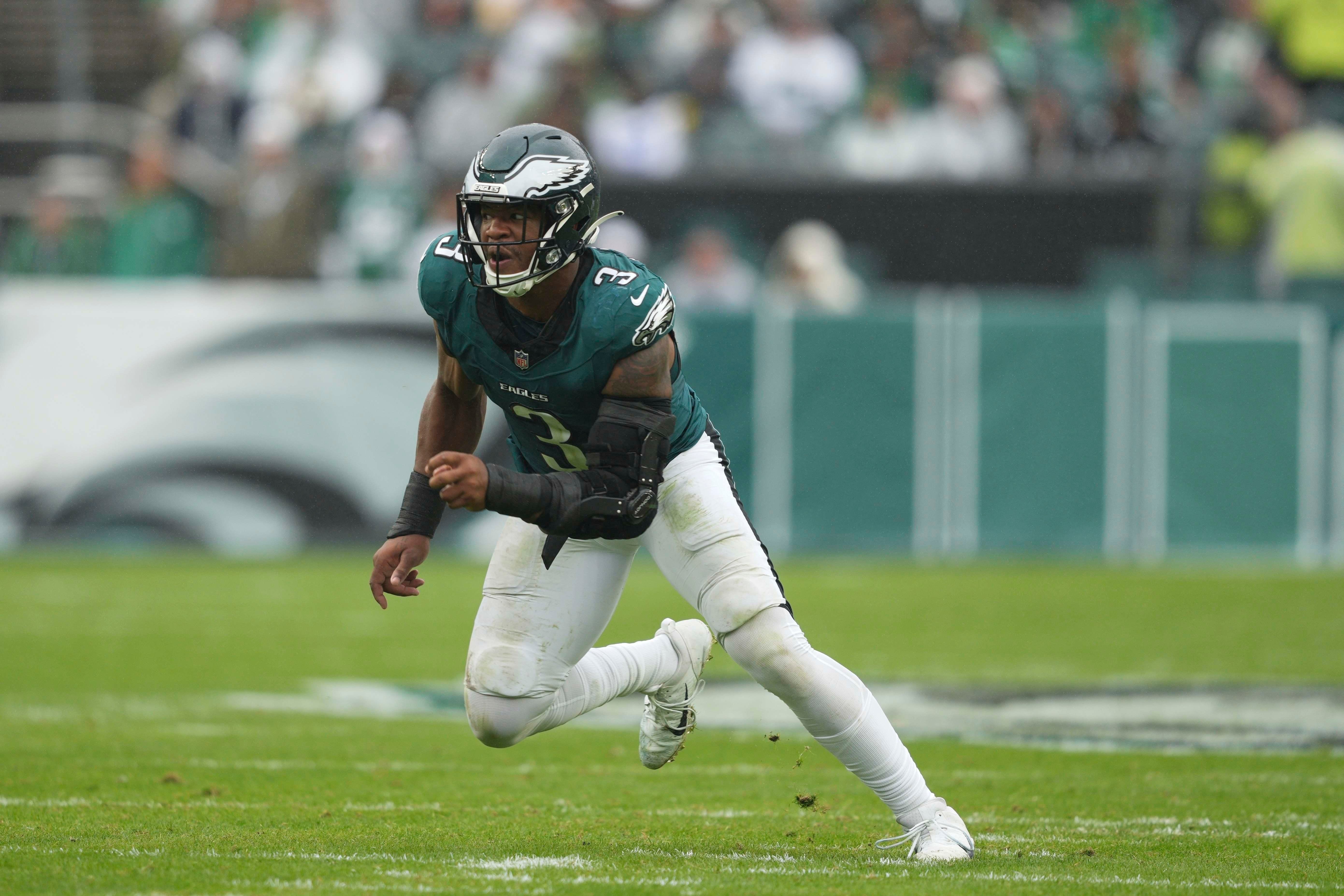 Nolan Smith em ação com o uniforme do Philadelphia Eagles.