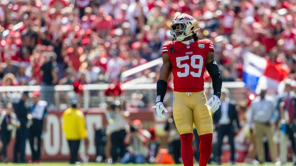 Ogbo Okoronkwo em campo pelos 49ers.