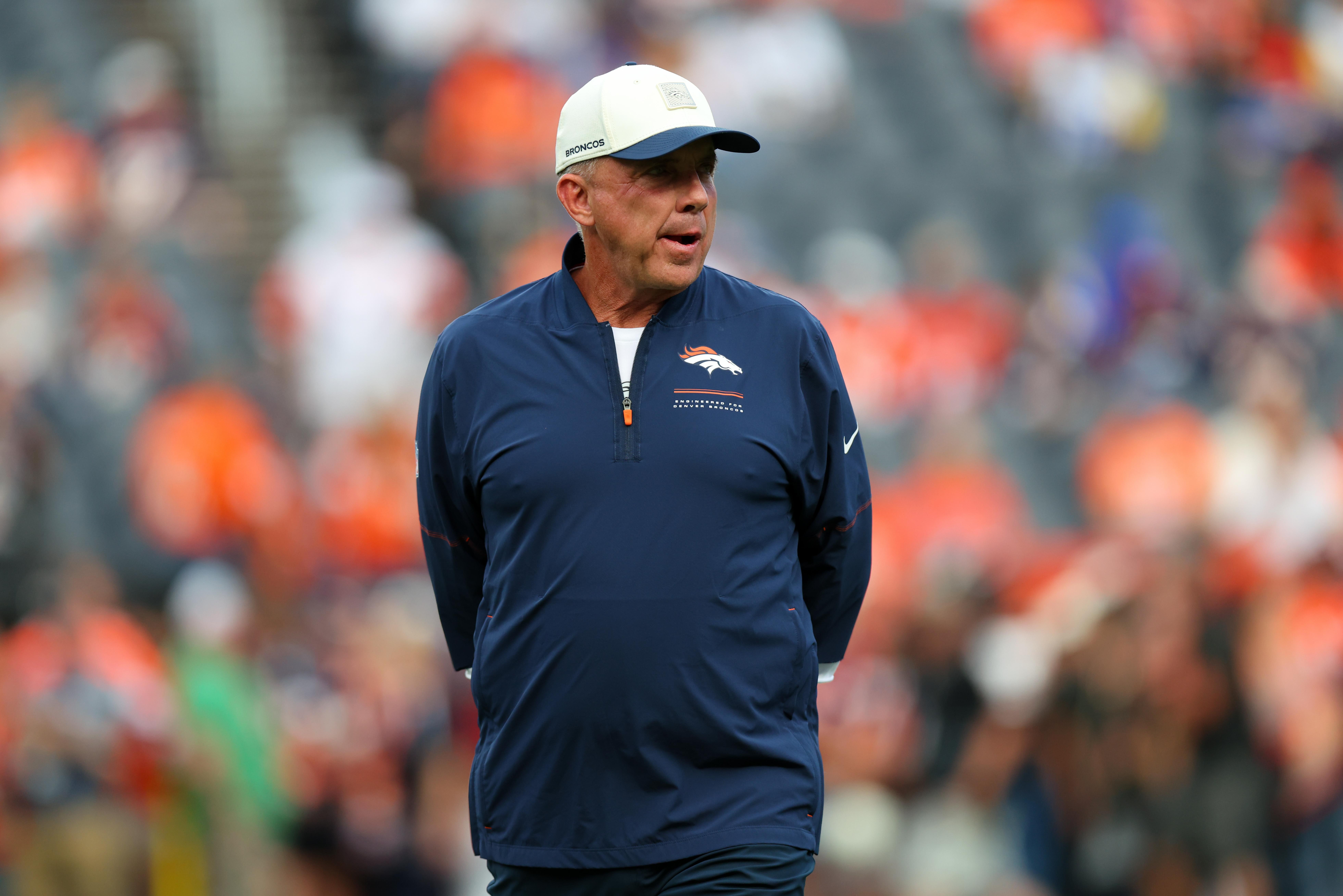 Sean Payton, técnico dos Broncos, antes do jogo contra os Rams em Denver, em 27 de setembro de 2026.