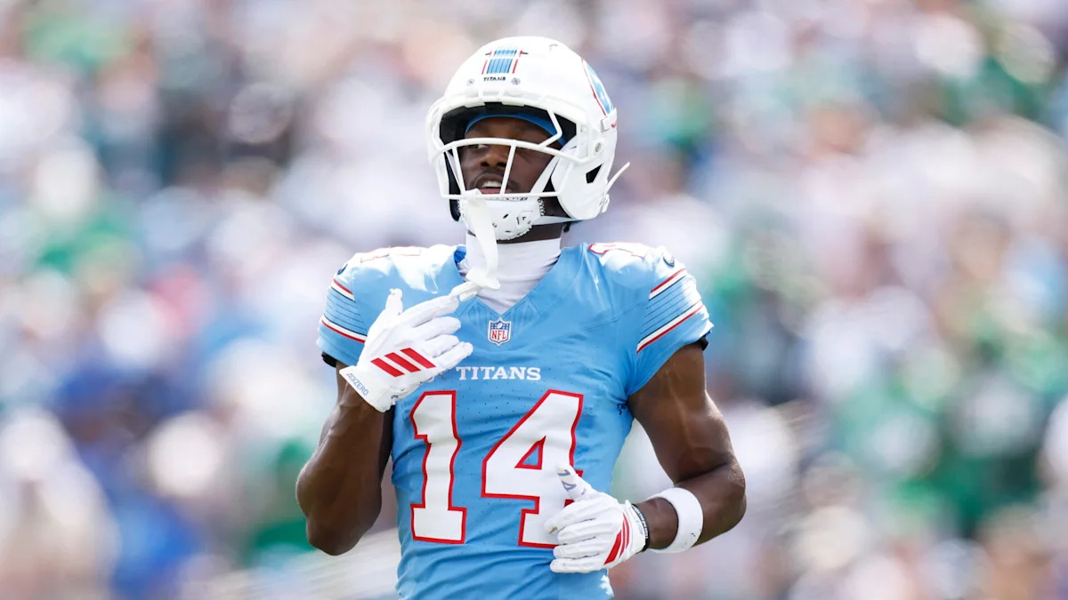 Carnell Tate com o uniforme dos Titans.