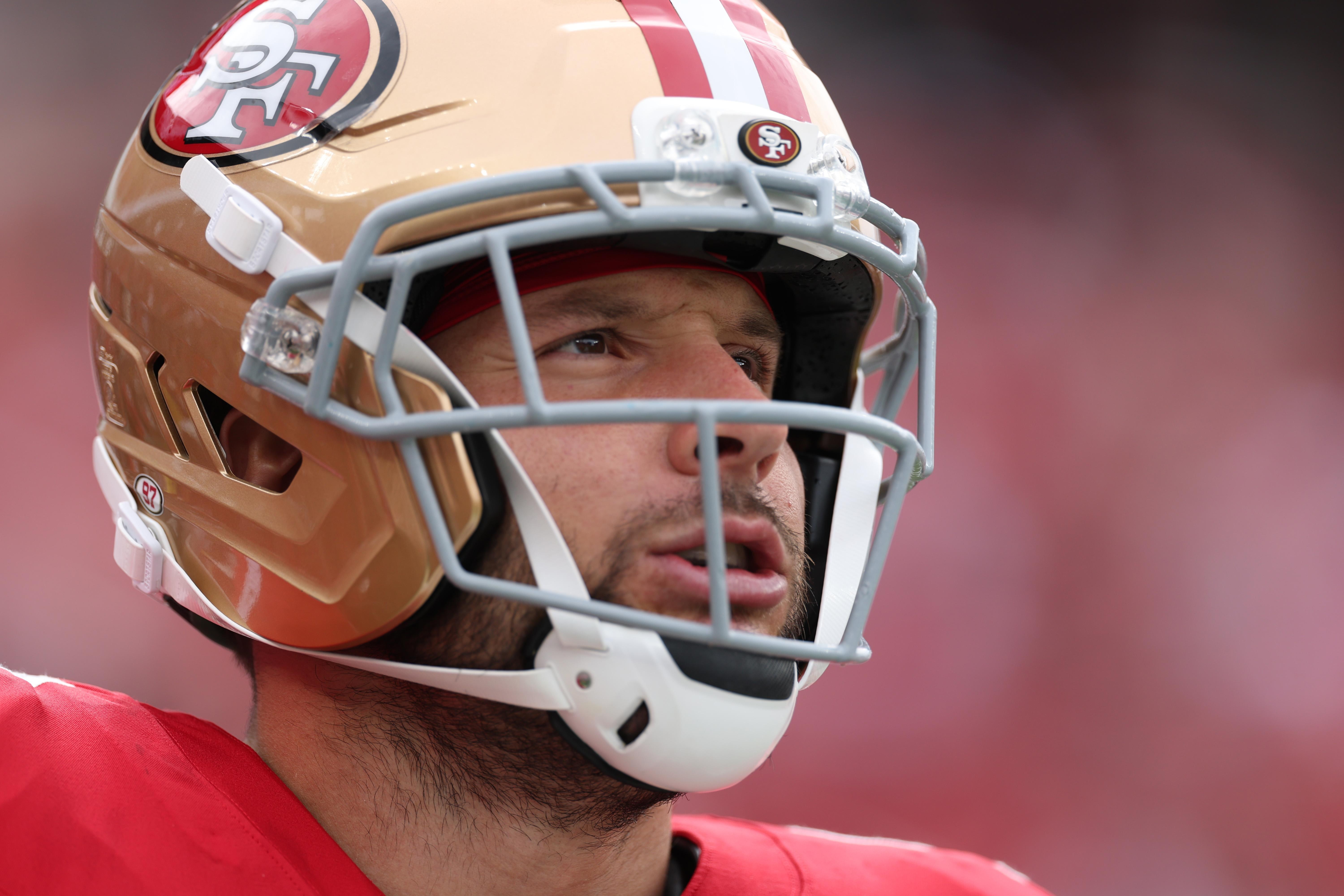 Nick Bosa com o uniforme dos 49ers.