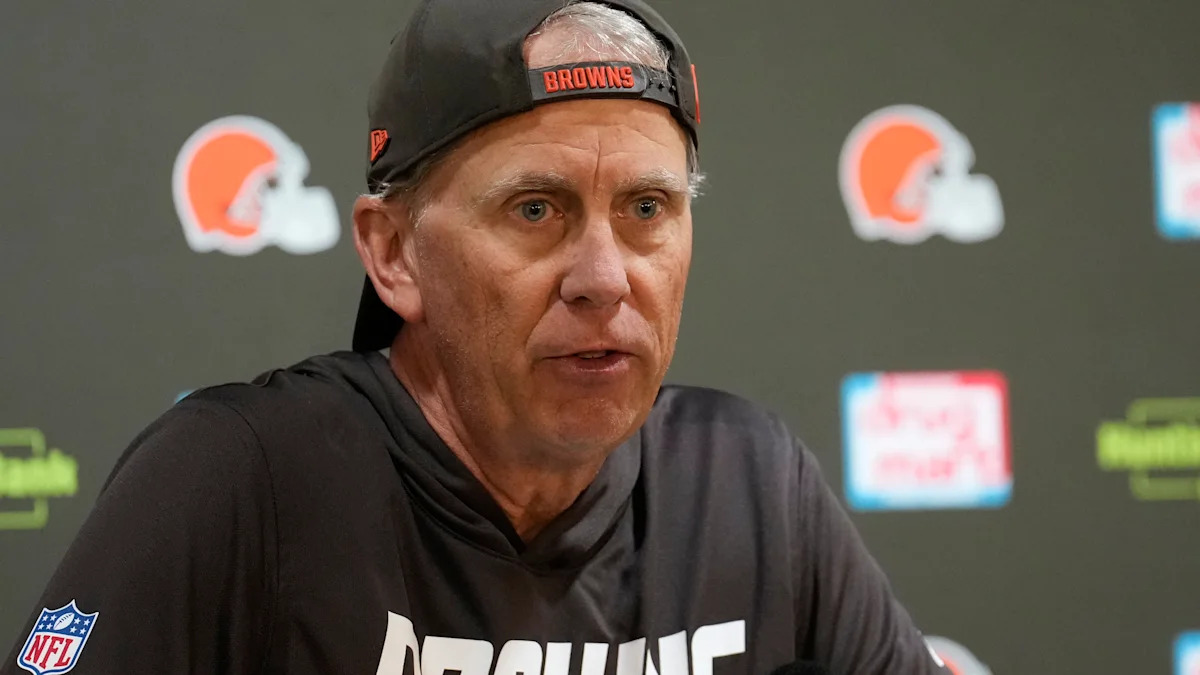 Todd Monken durante uma entrevista pelos Browns.