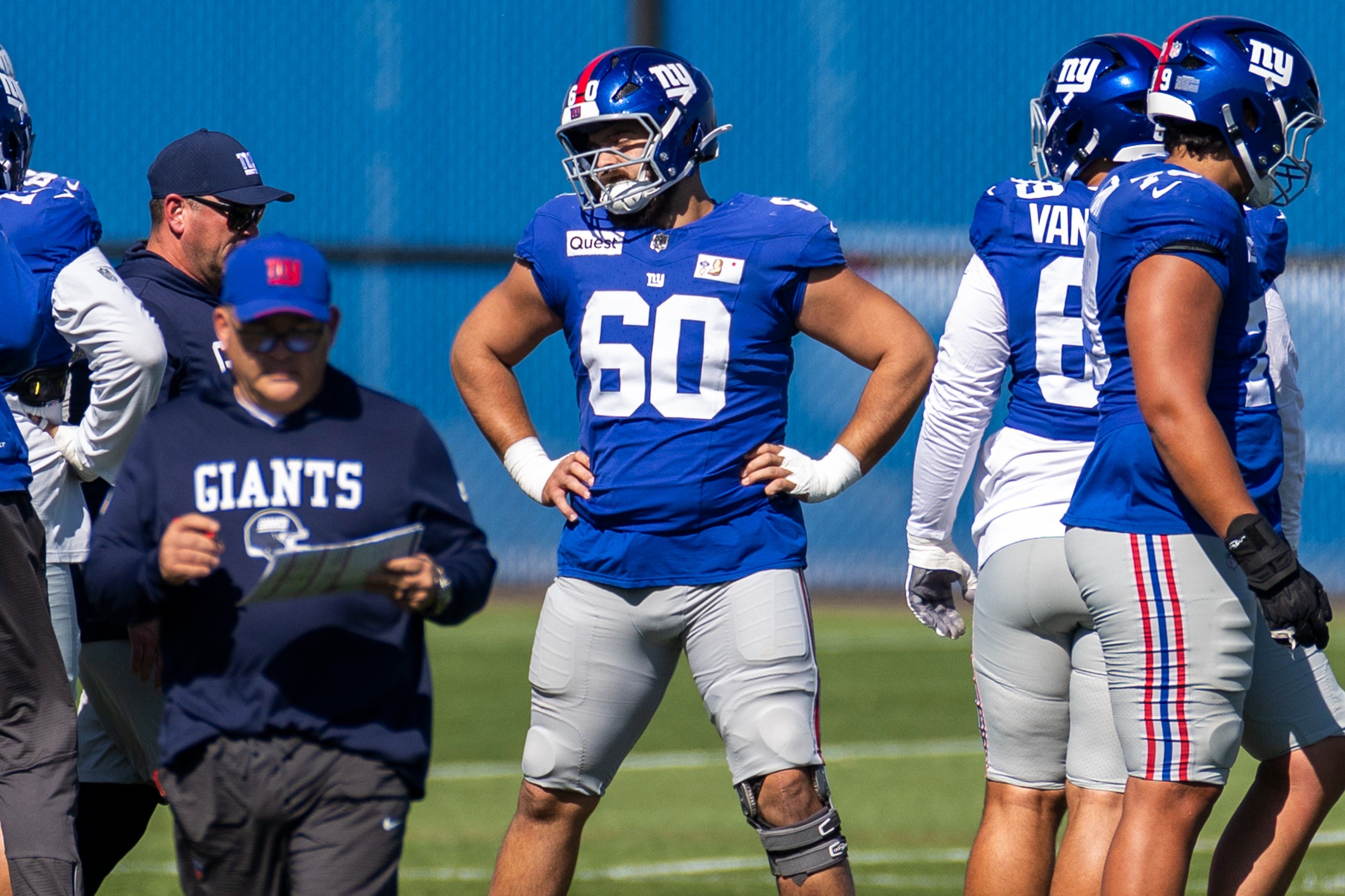 Bryan Hudson, center dos Giants, durante treino em East Rutherford, em 7 de outubro de 2026.