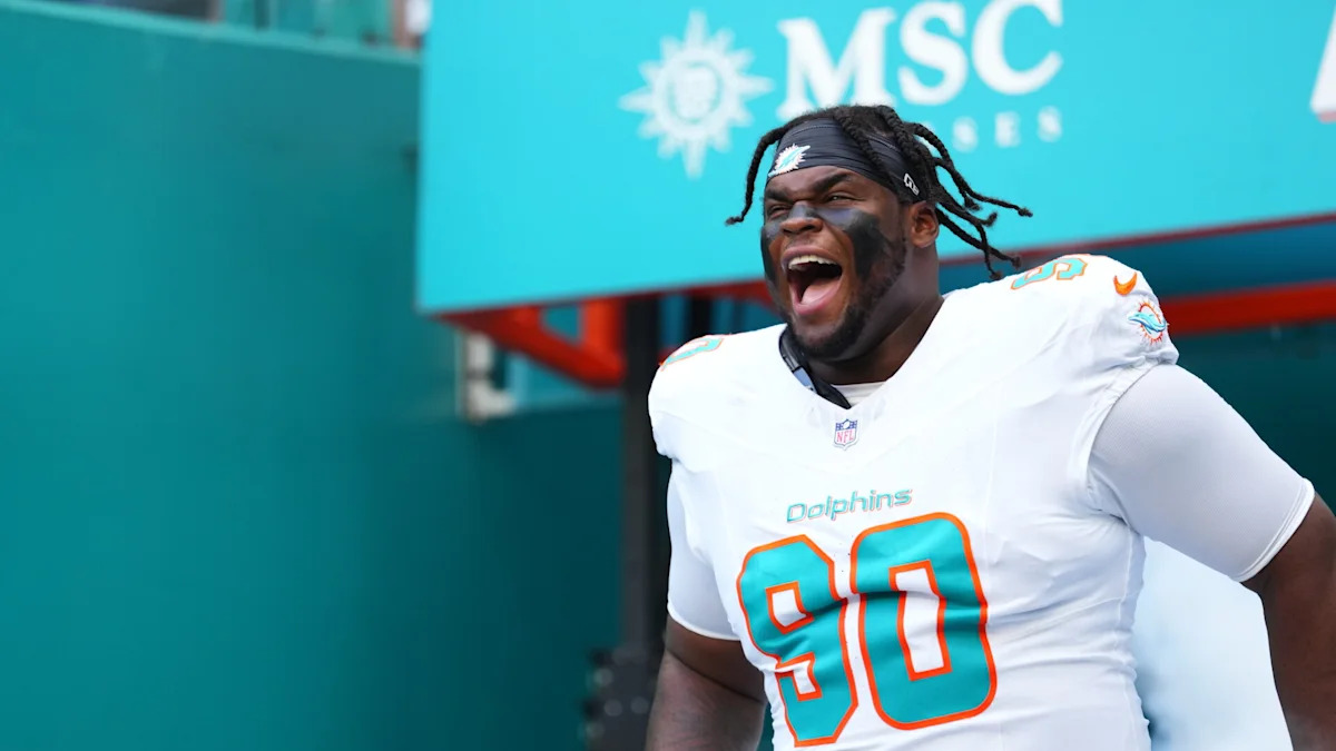 Kenneth Grant com o uniforme dos Dolphins.