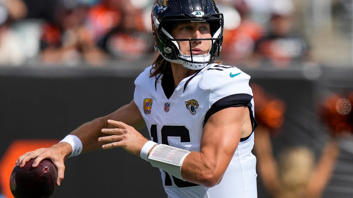 Trevor Lawrence, dos Jaguars, que abrem a programação de domingo da Semana 5 em Londres.
