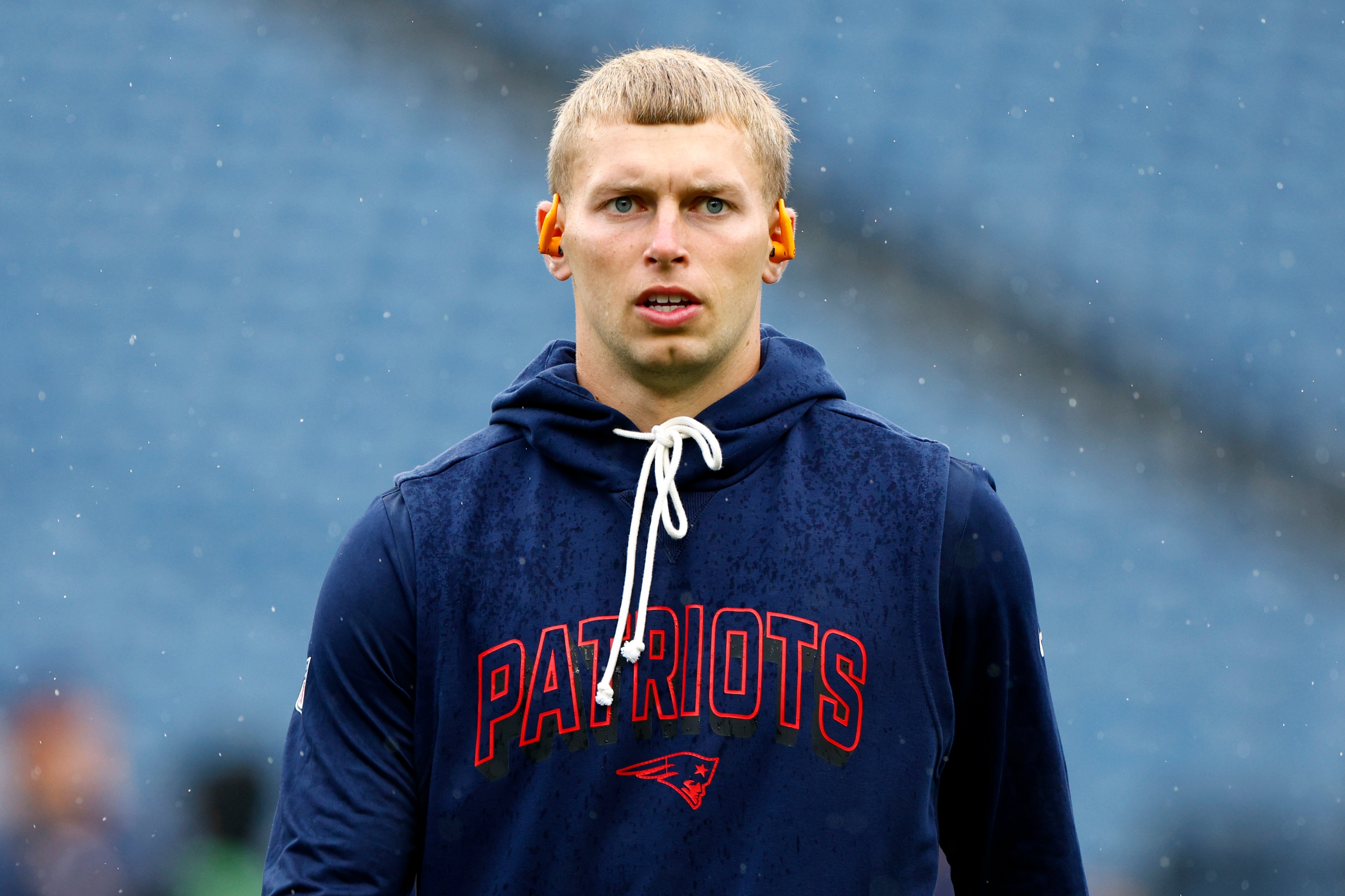 Efton Chism III, recebedor do New England Patriots.