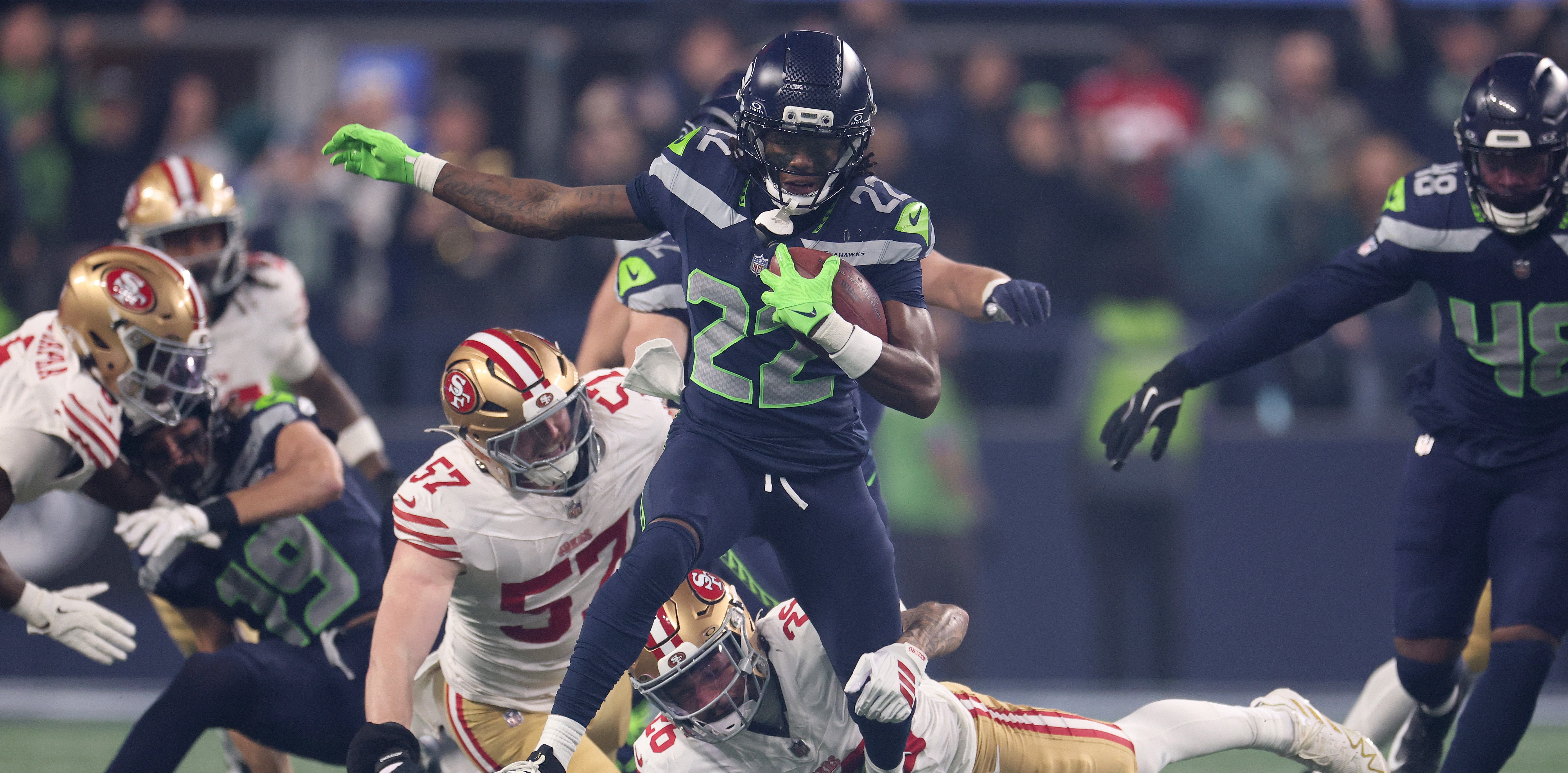 Sam Darnold lança a bola pelos Seahawks diante dos 49ers.
