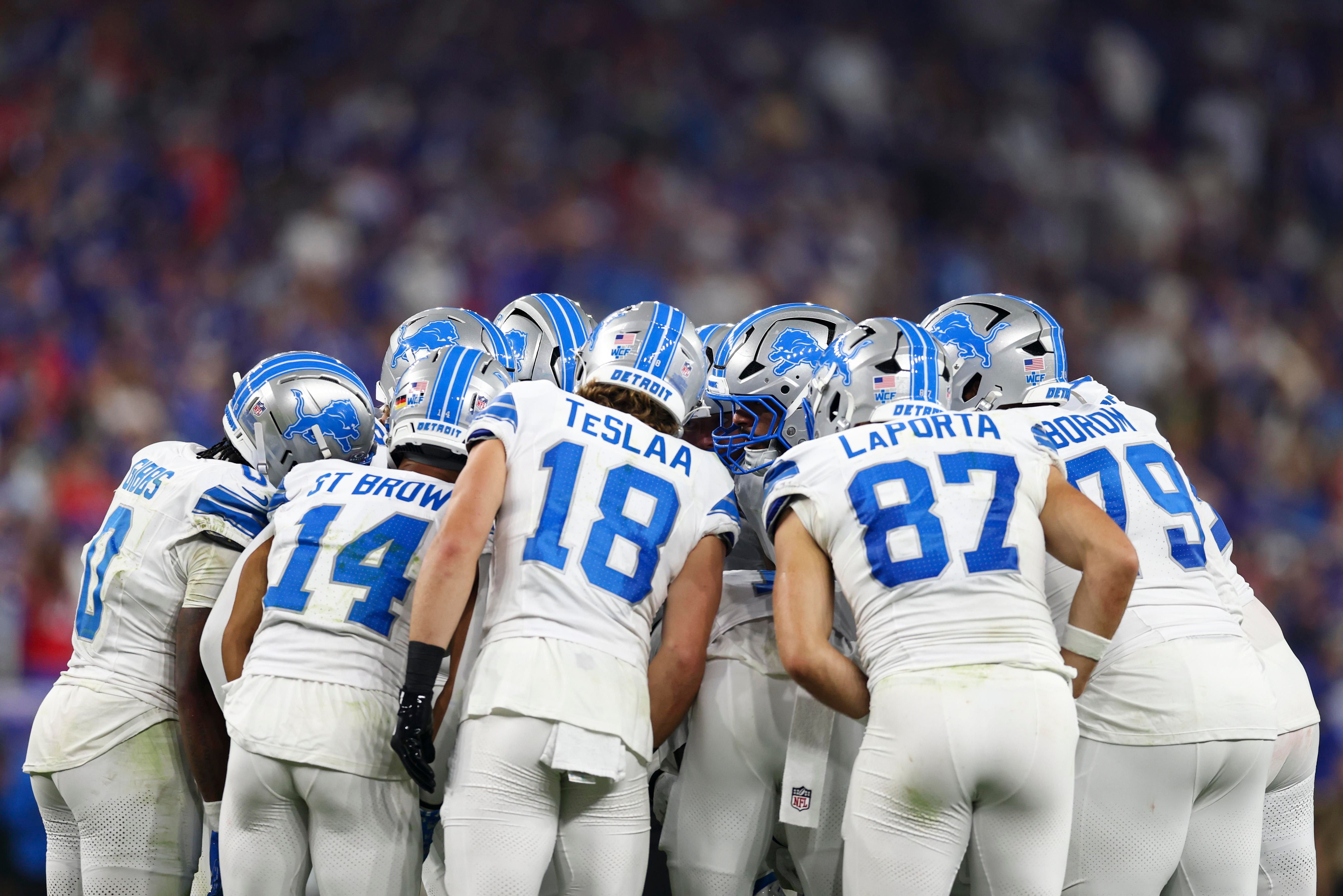 Ataque dos Lions reunido durante jogo contra os Bills em 17 de setembro de 2026.