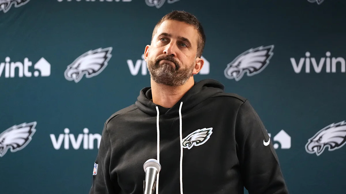 Nick Sirianni, técnico do Philadelphia Eagles, durante uma entrevista.