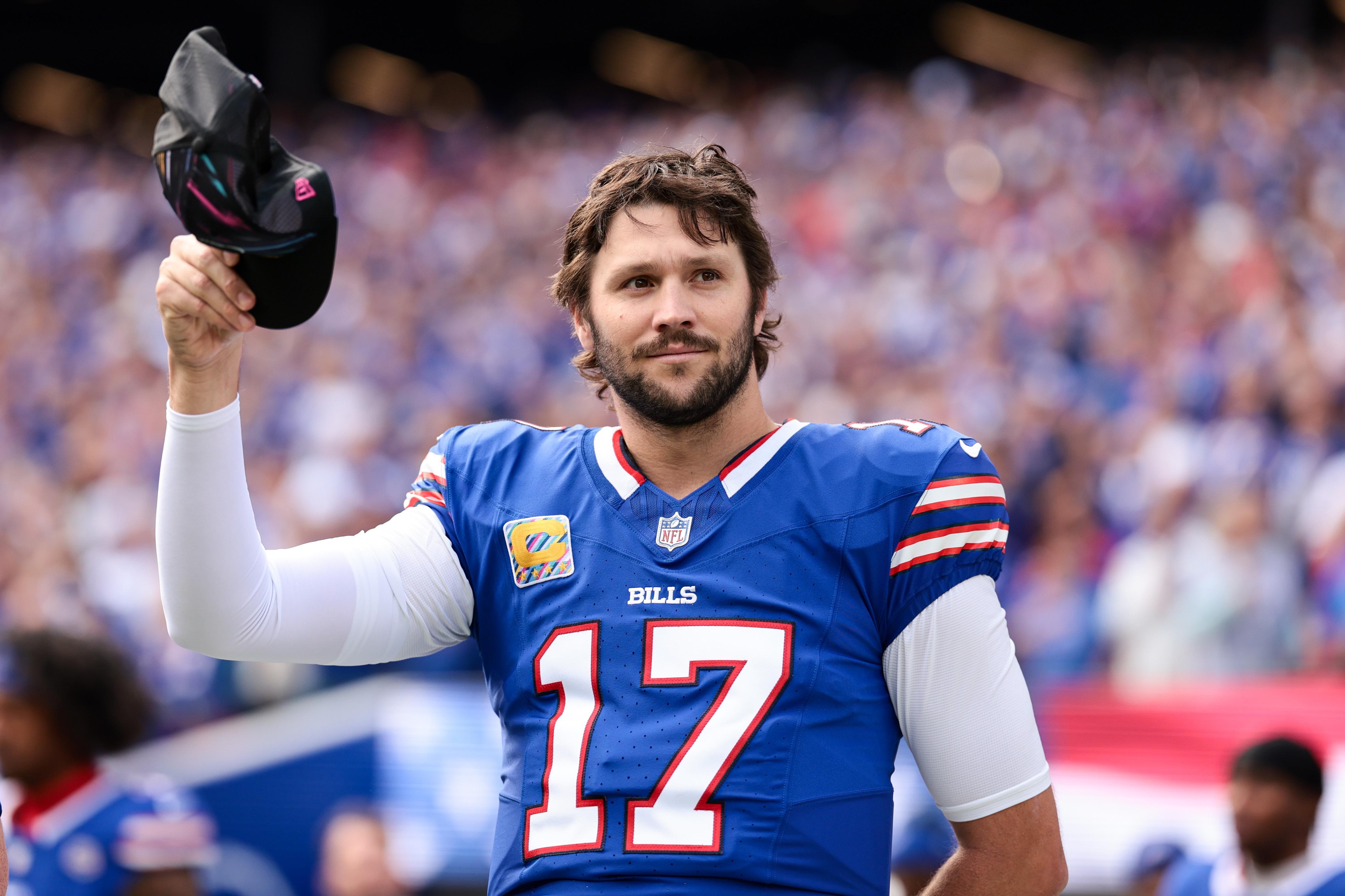 Josh Allen, quarterback do Buffalo Bills, antes de uma partida.