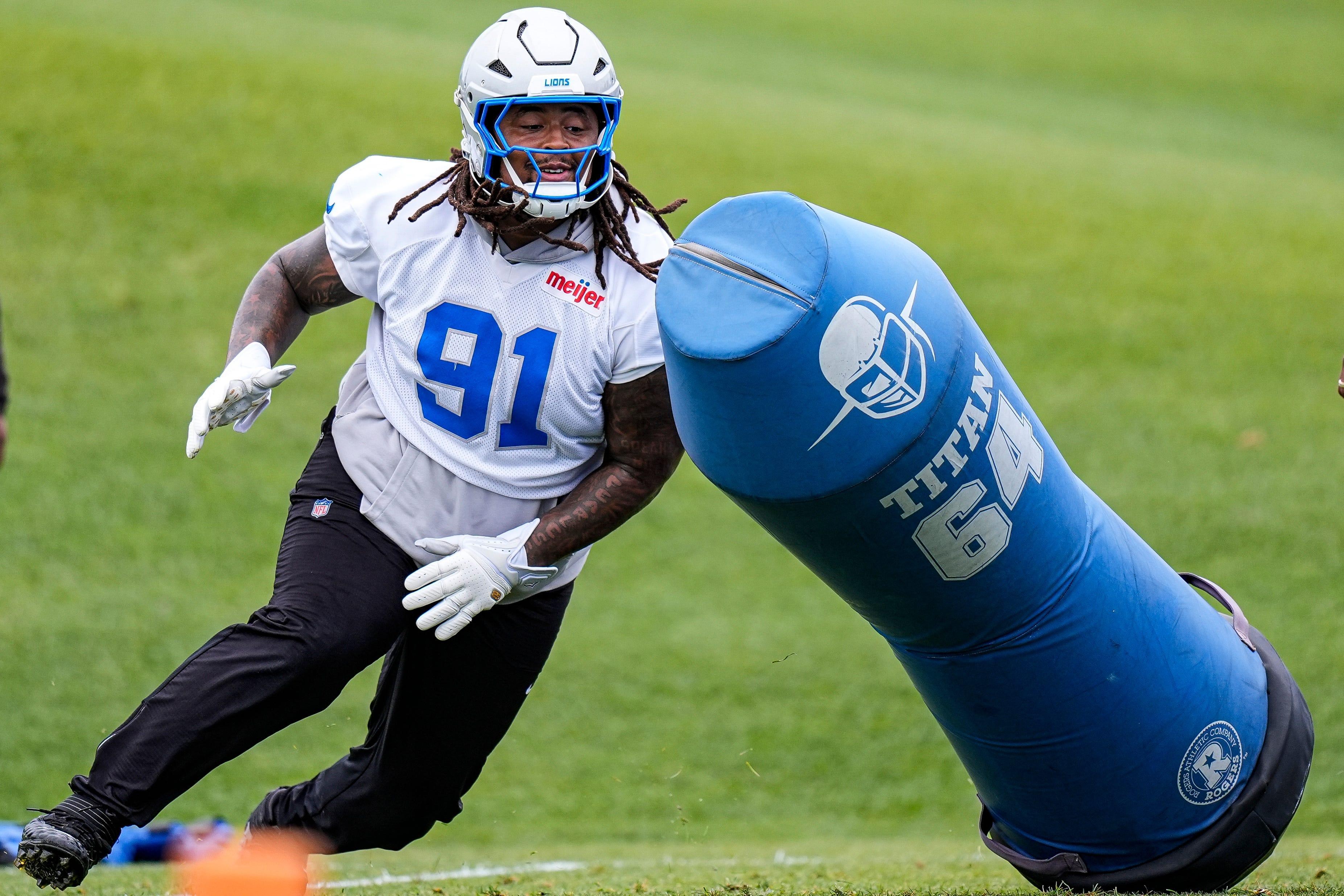 Tyleik Williams treina com os Detroit Lions em Allen Park, em 17 de junho de 2026.