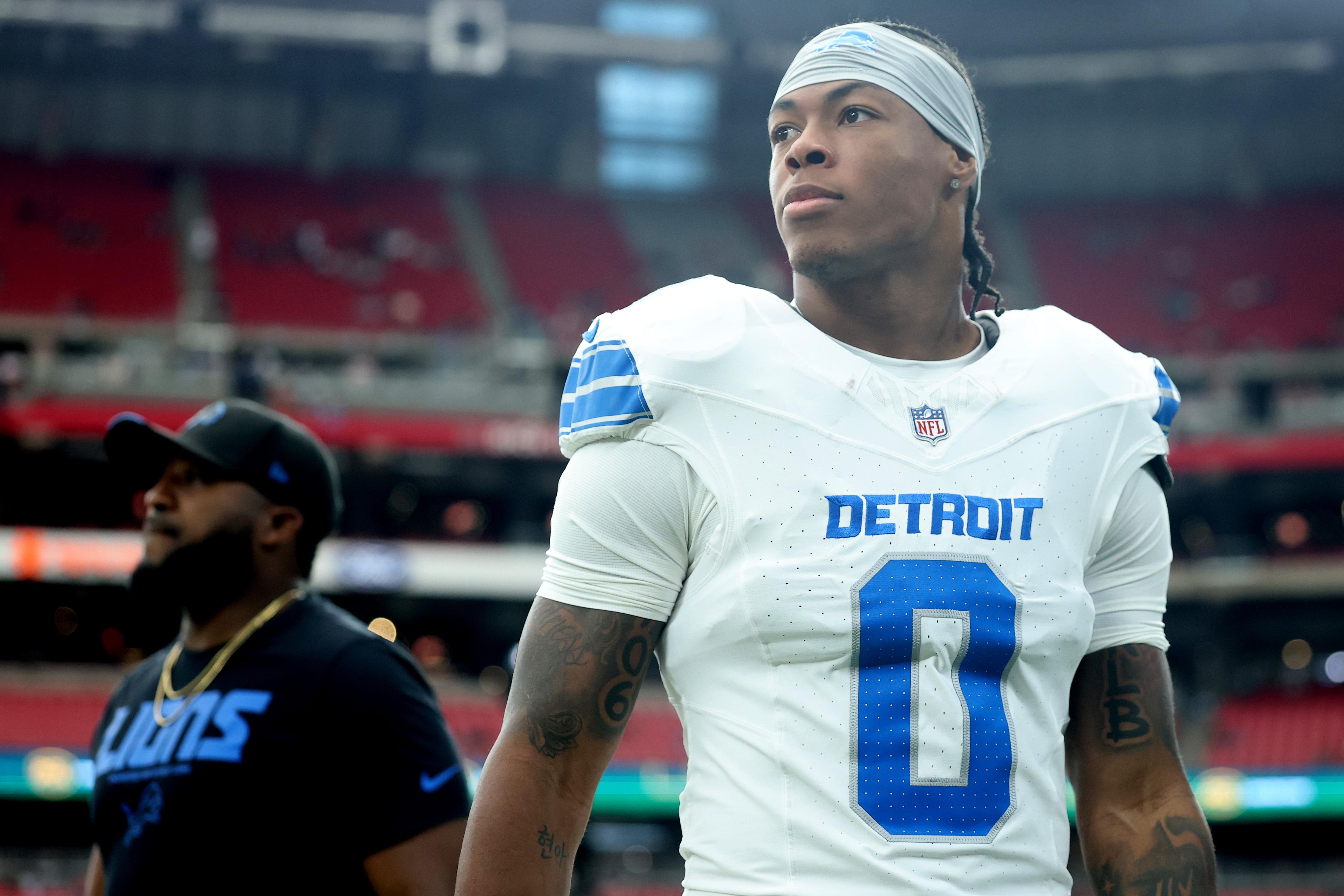 Jahmyr Gibbs em campo pelo Detroit Lions.