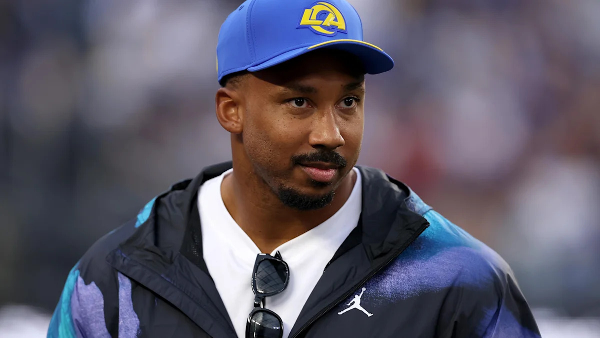 Representante dos Rams durante o draft da NFL.